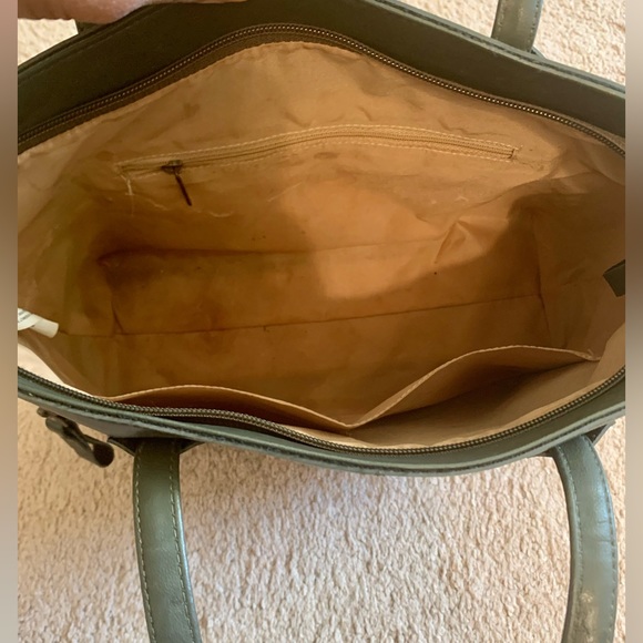 Ivy & Fig Vegan Leather Purse - Picture 5 of 5